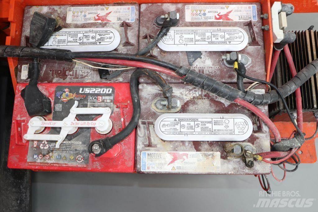 Snorkel S2646E 剪式升降機