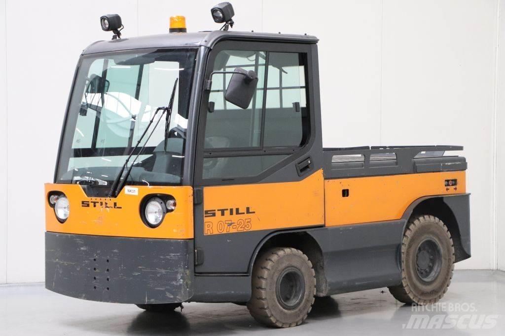 Still R07-25 牽引車
