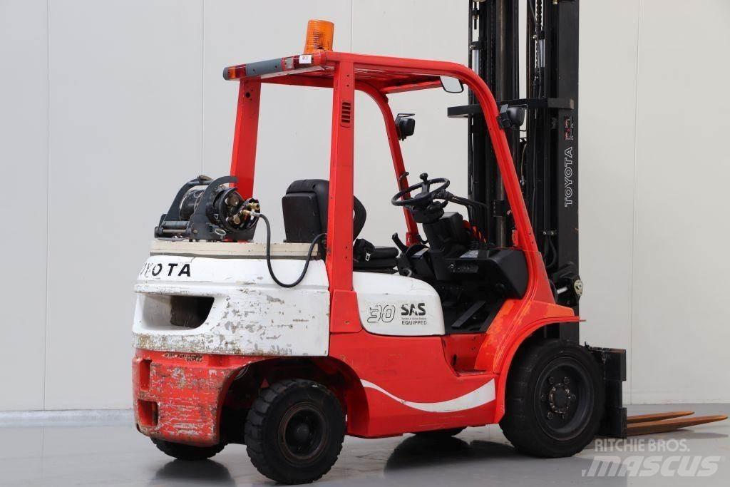 Toyota 02-7FGF30 液化石油氣LPG卡車