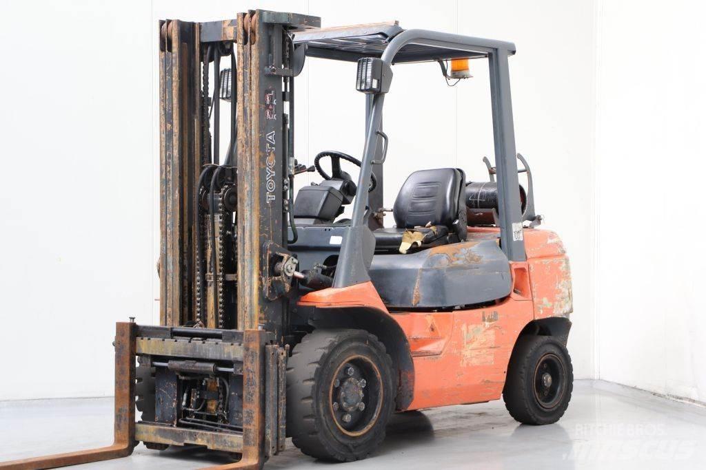 Toyota 02-7FGF30 液化石油氣LPG卡車