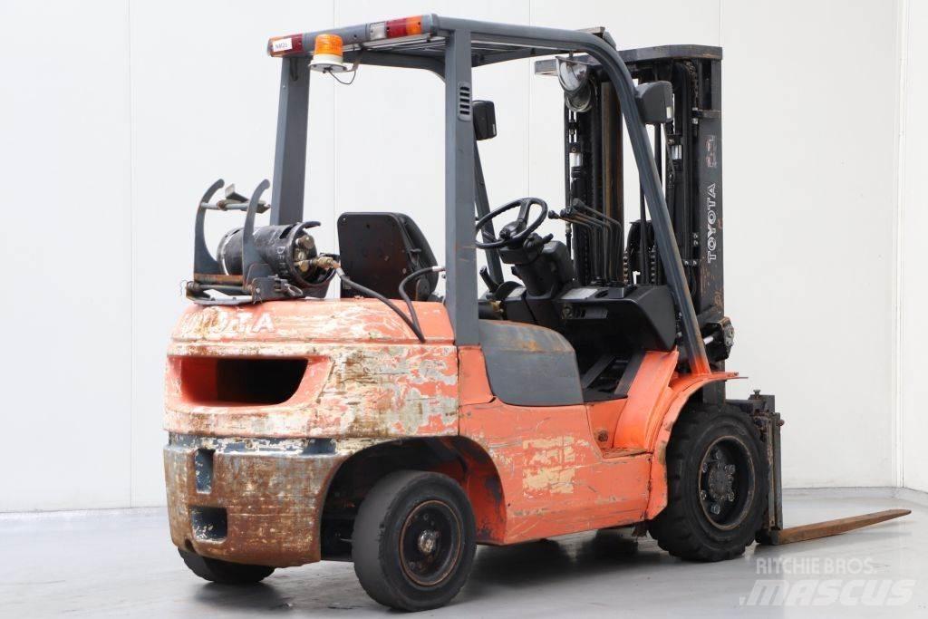 Toyota 02-7FGF30 液化石油氣LPG卡車
