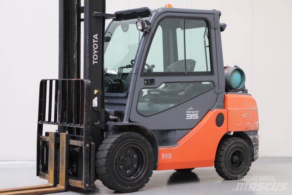 Toyota 02-8FGJF35 液化石油氣LPG卡車