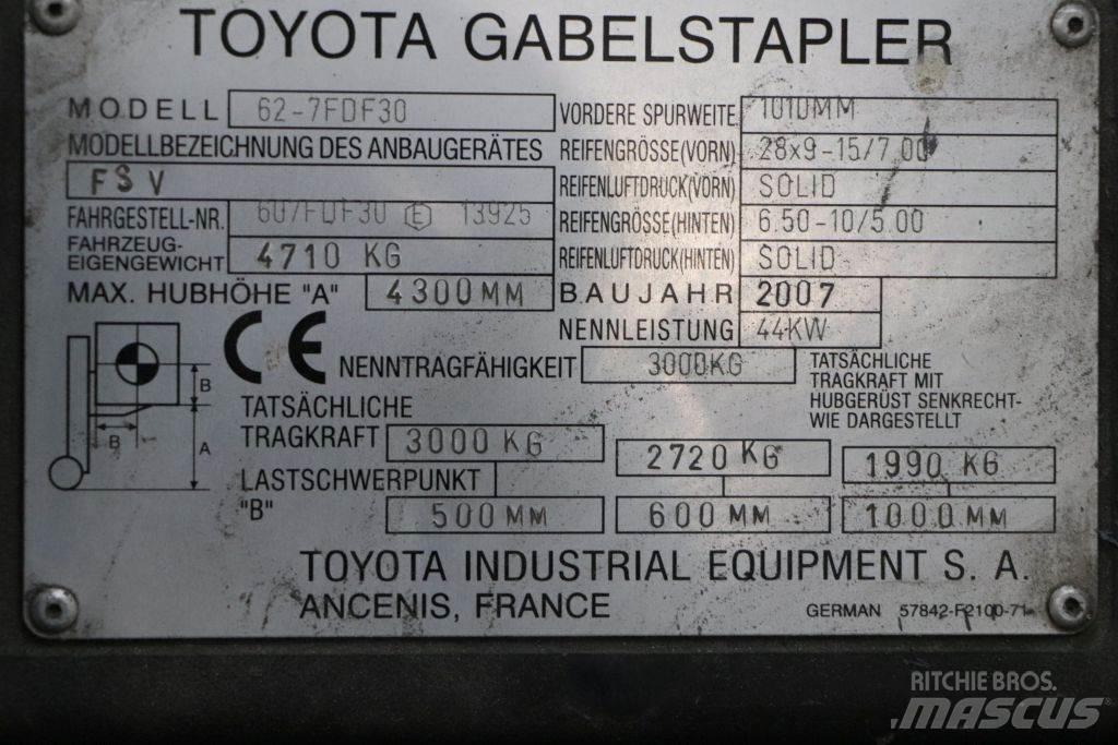 Toyota 62-7FDF30 柴油卡車
