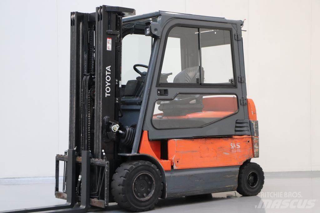 Toyota 7FBMF30 電動堆高機