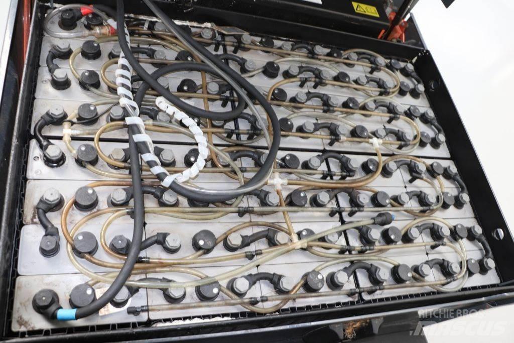 Toyota 8FBMKT25 電動堆高機