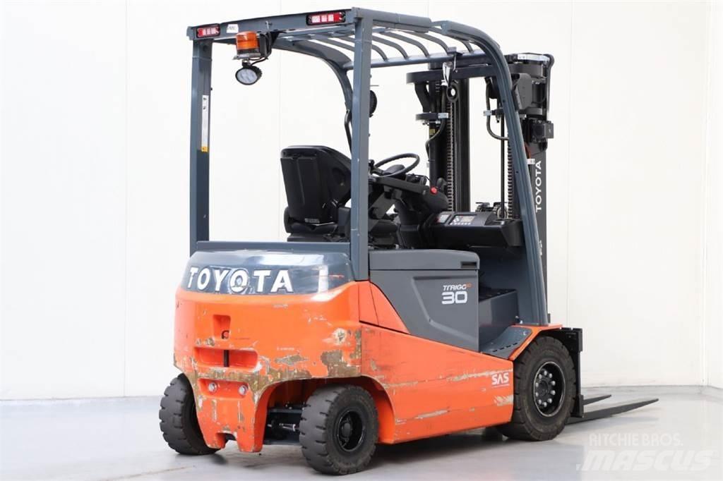 Toyota 8FBMKT30 電動堆高機