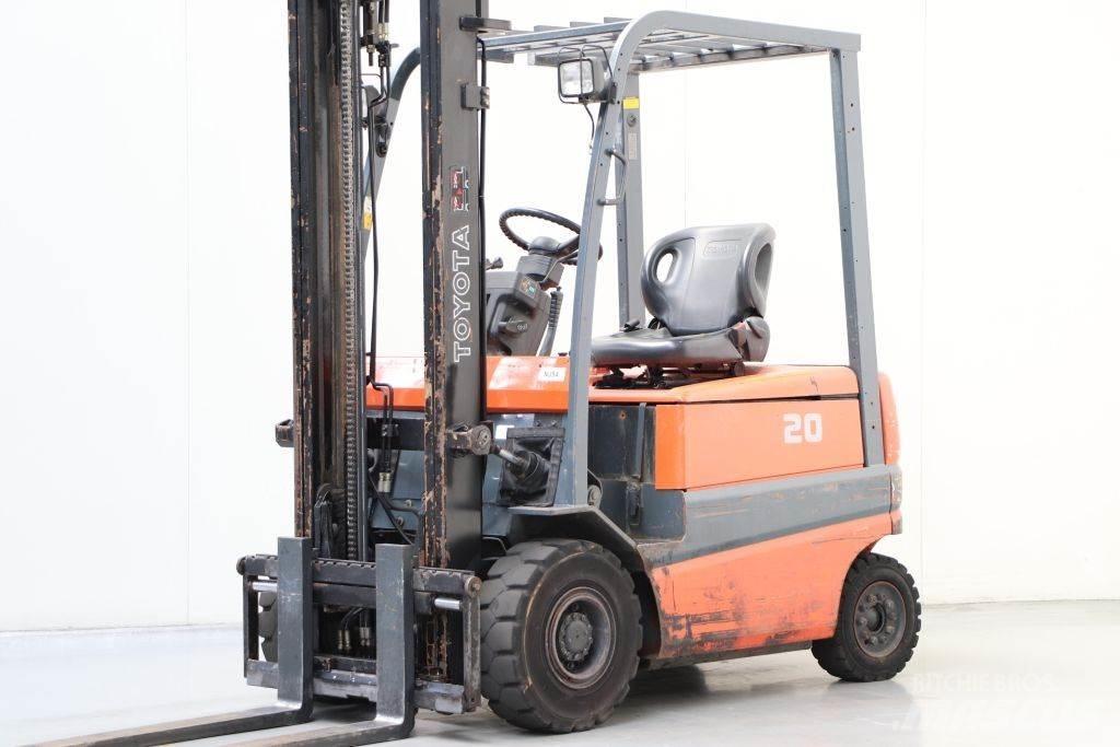 Toyota FBMF20 電動堆高機