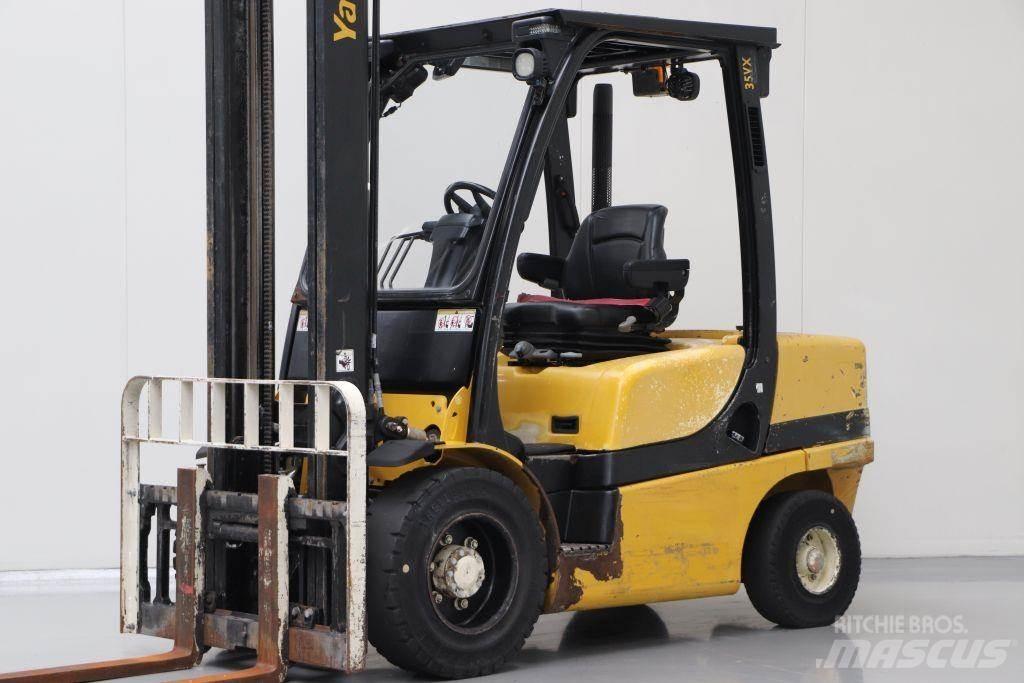 Yale GDP35VX 柴油卡車