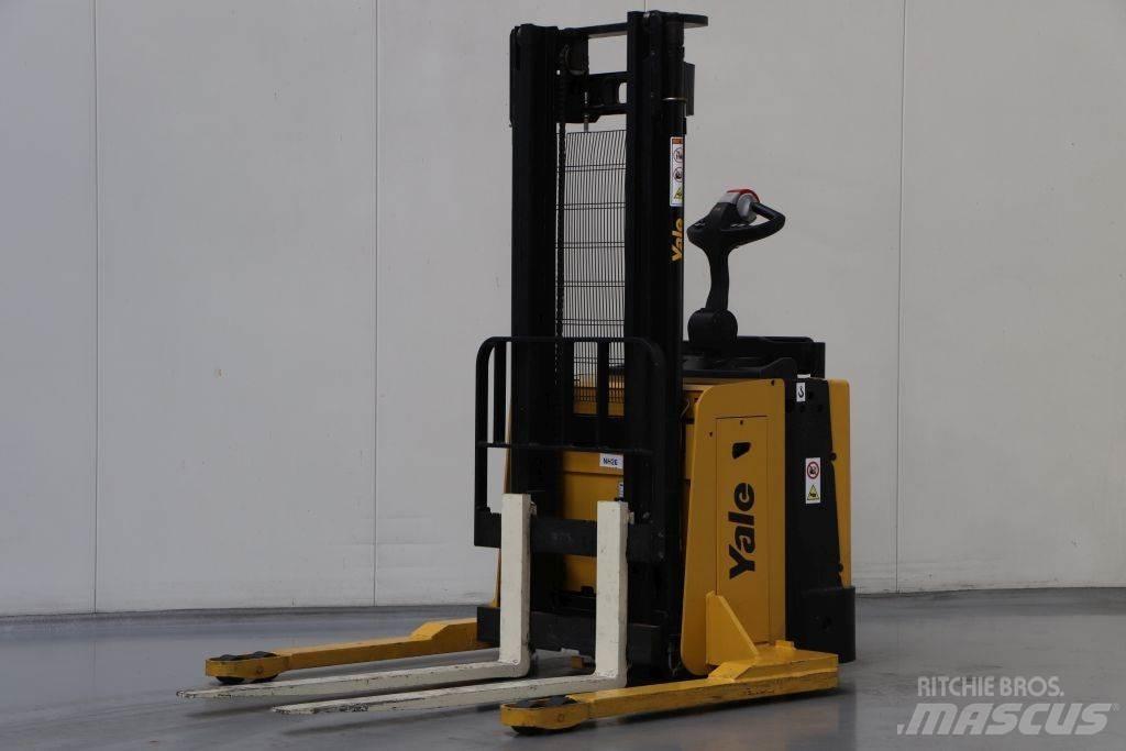 Yale MS15X 行走控制式堆積機