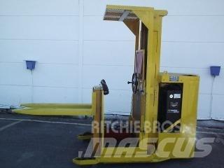 Atlet  低架裝載機