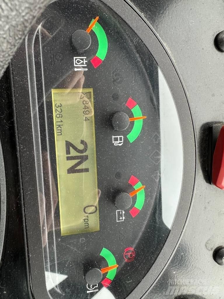 CAT 906 輪胎式裝載機