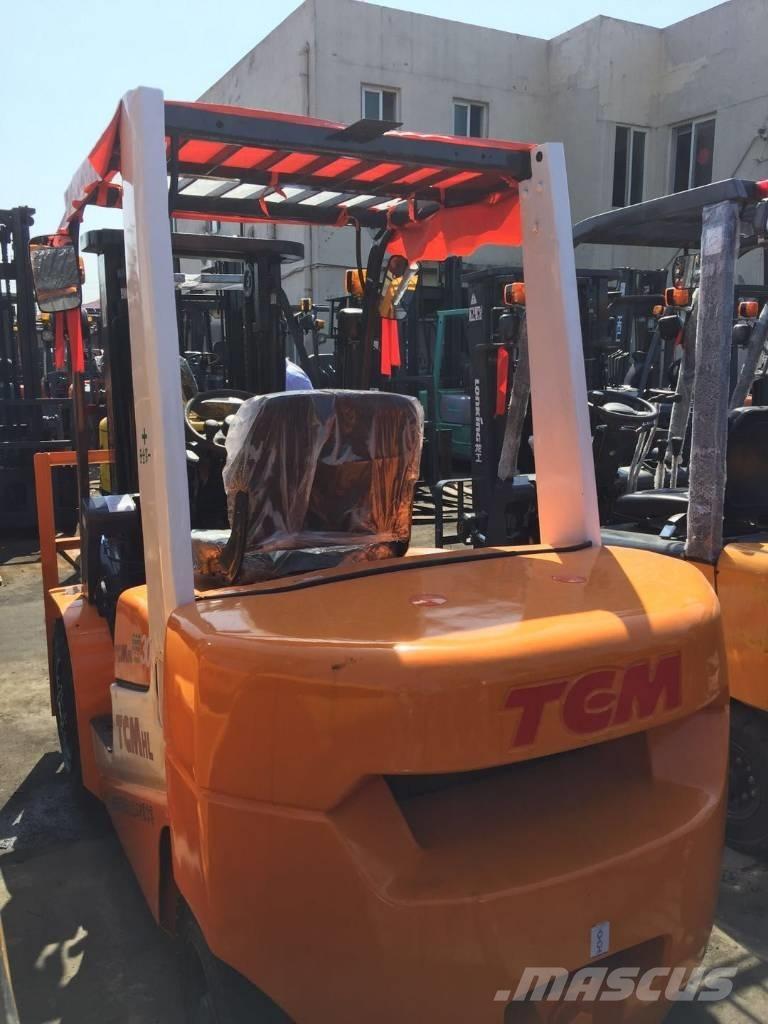TCM FD 30 柴油卡車