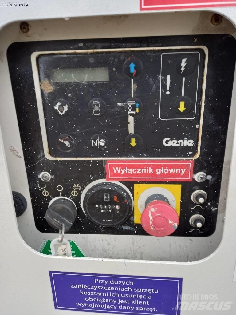 Genie GS 3369 RT 剪式升降機