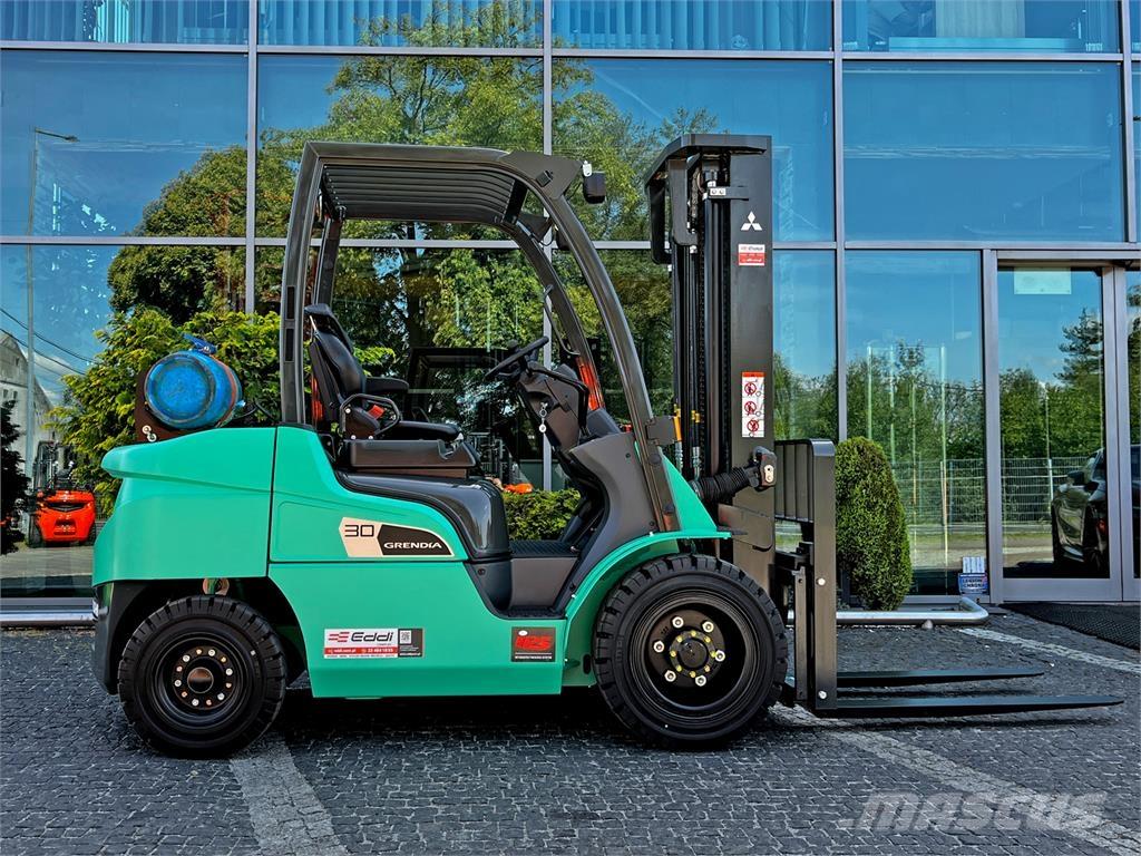 Mitsubishi FG30N 液化石油氣LPG卡車