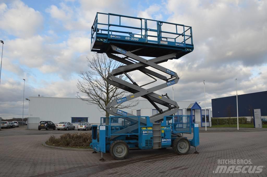 Genie GS3390 RT 剪式升降機