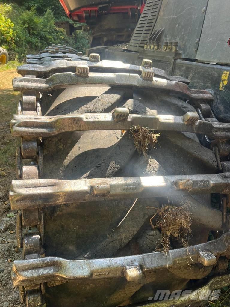 Komatsu 931 XC 收穫機