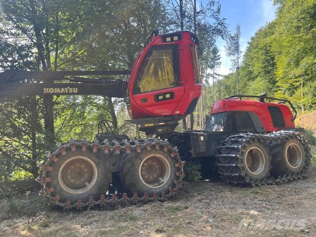 Komatsu 931 XC 收穫機
