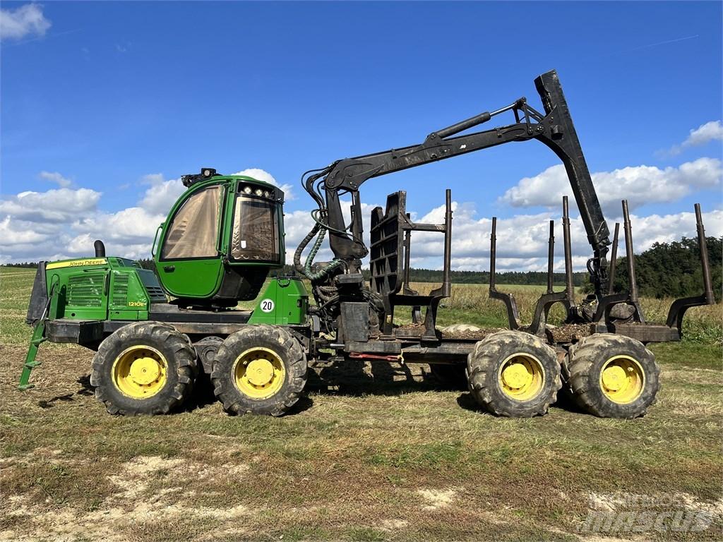 John Deere 1210E 集運機