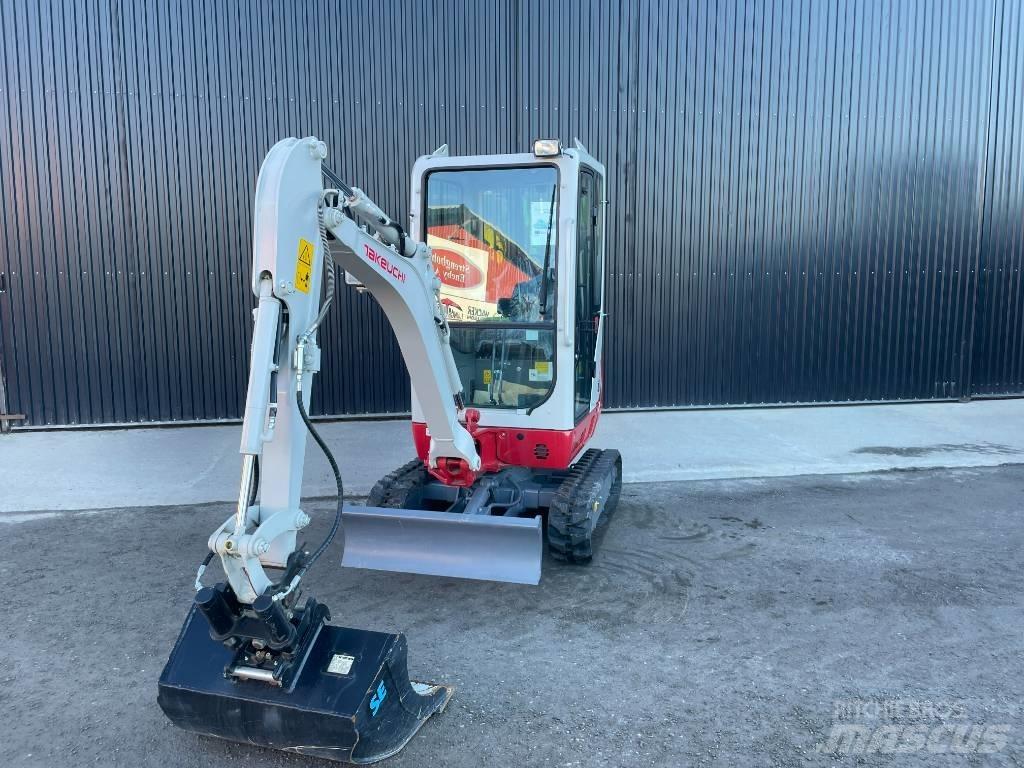 Takeuchi TB 216 小型挖土機/掘鑿機<7t(小型挖掘機)