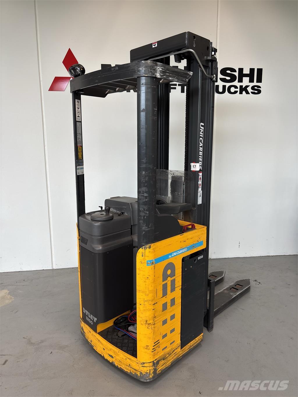 Atlet ASN200 自走式堆積機