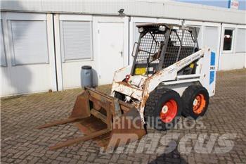 Bobcat 743 滑移轉向裝載機