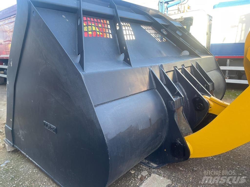 Komatsu WA 470 輪胎式裝載機