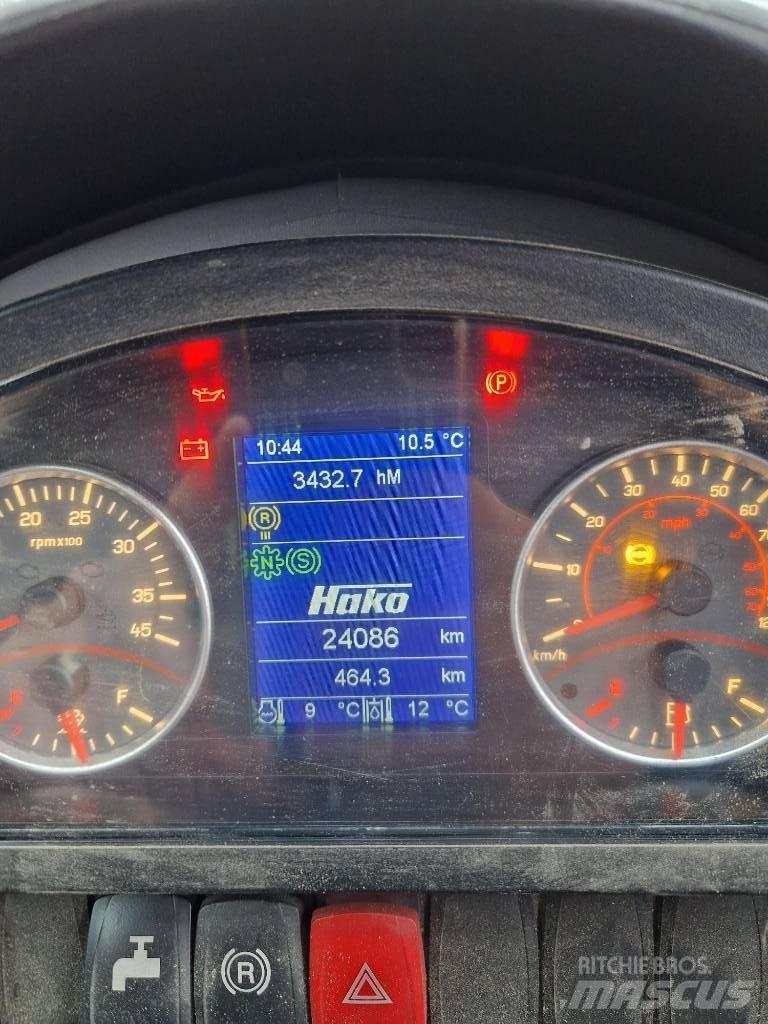 Hako Citymaster 2200 掃倉機