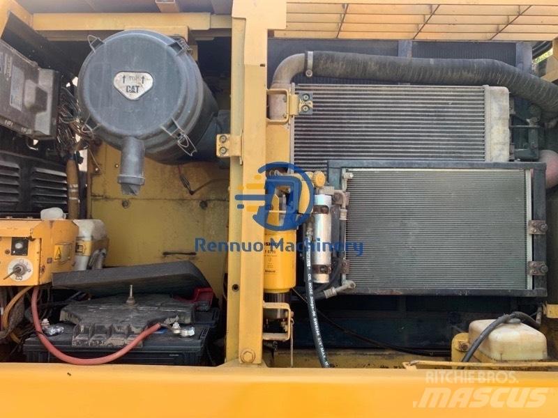 CAT 320 D 中型挖土機/掘鑿機/挖掘機 7t-12t