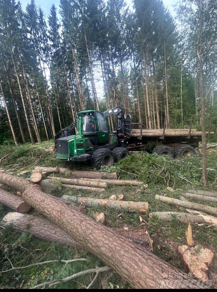 John Deere 1110 E 集運機