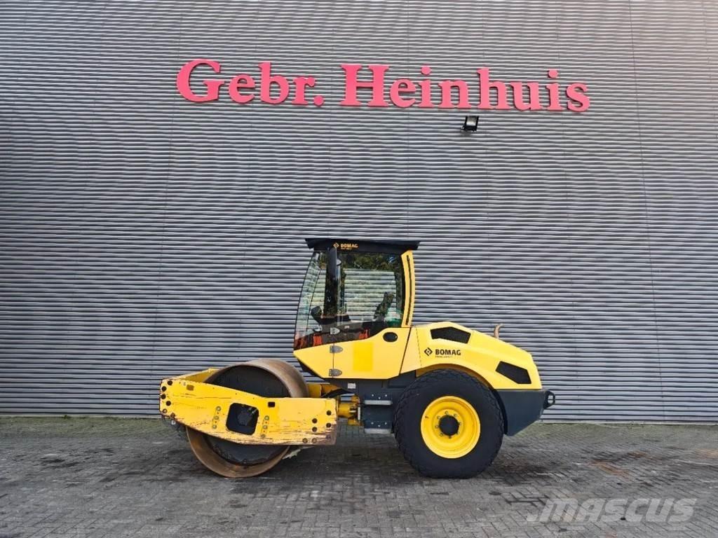 Bomag BW 177 D-5 膠輪滾壓機