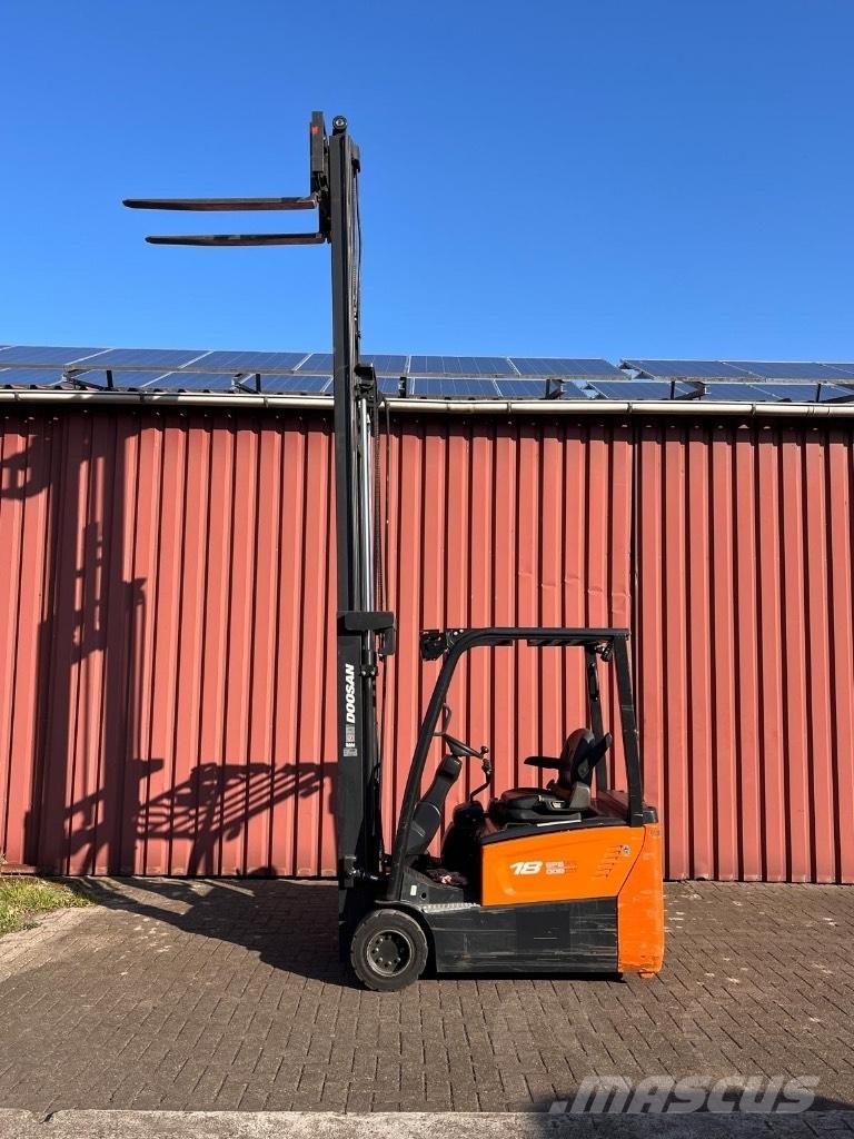 Doosan B 18 T-7 電動堆高機