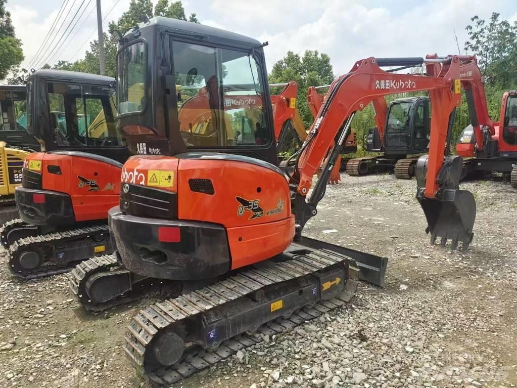 Kubota U 35 小型挖土機/掘鑿機<7t(小型挖掘機)