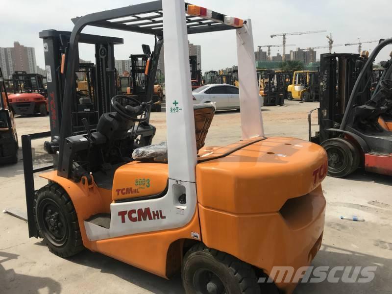 TCM FD30 柴油卡車