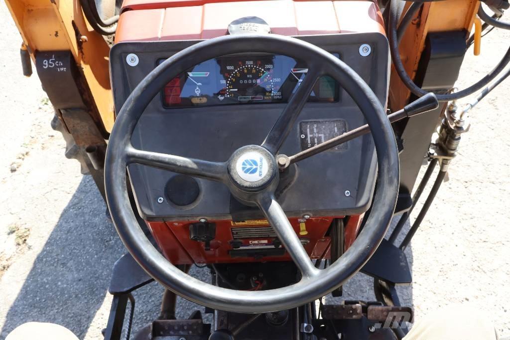 New Holland 70-56 曳引機