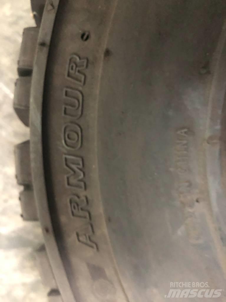 Armour 21x8-9 輪胎、車輪和輪圈