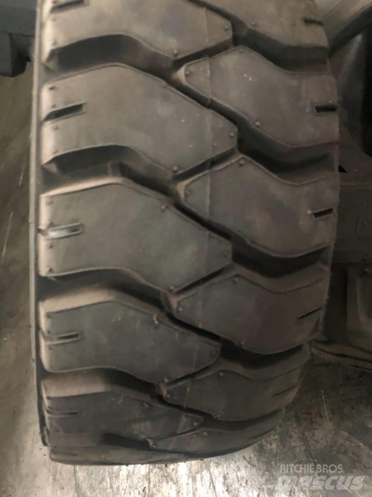 Armour 21x8-9 輪胎、車輪和輪圈