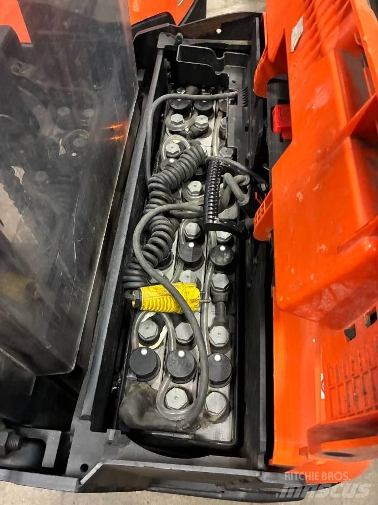 Toyota SWE120L 行走控制式堆積機
