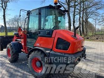 Kubota R 082 輪胎式裝載機