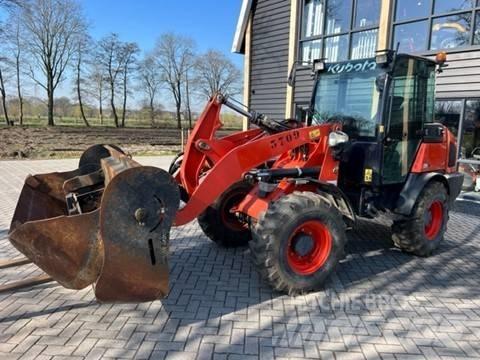 Kubota R 082 輪胎式裝載機