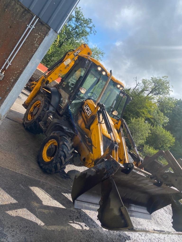 JCB 3CX 反鏟裝載機
