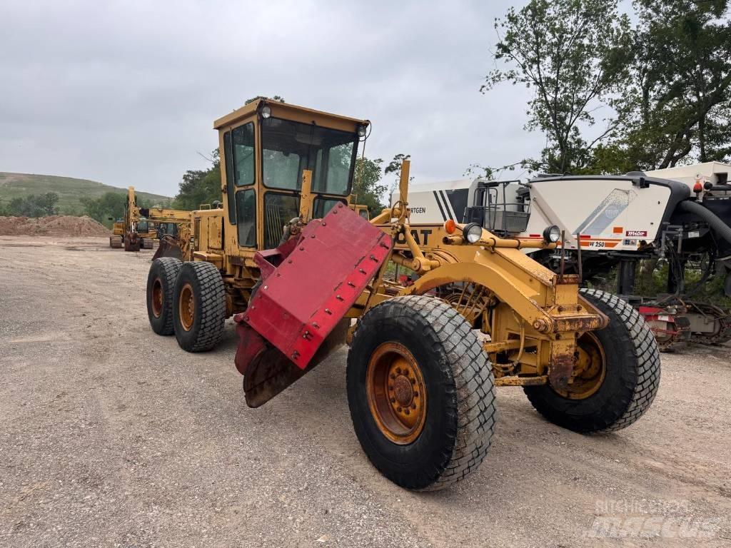 CAT 120 G 平土機