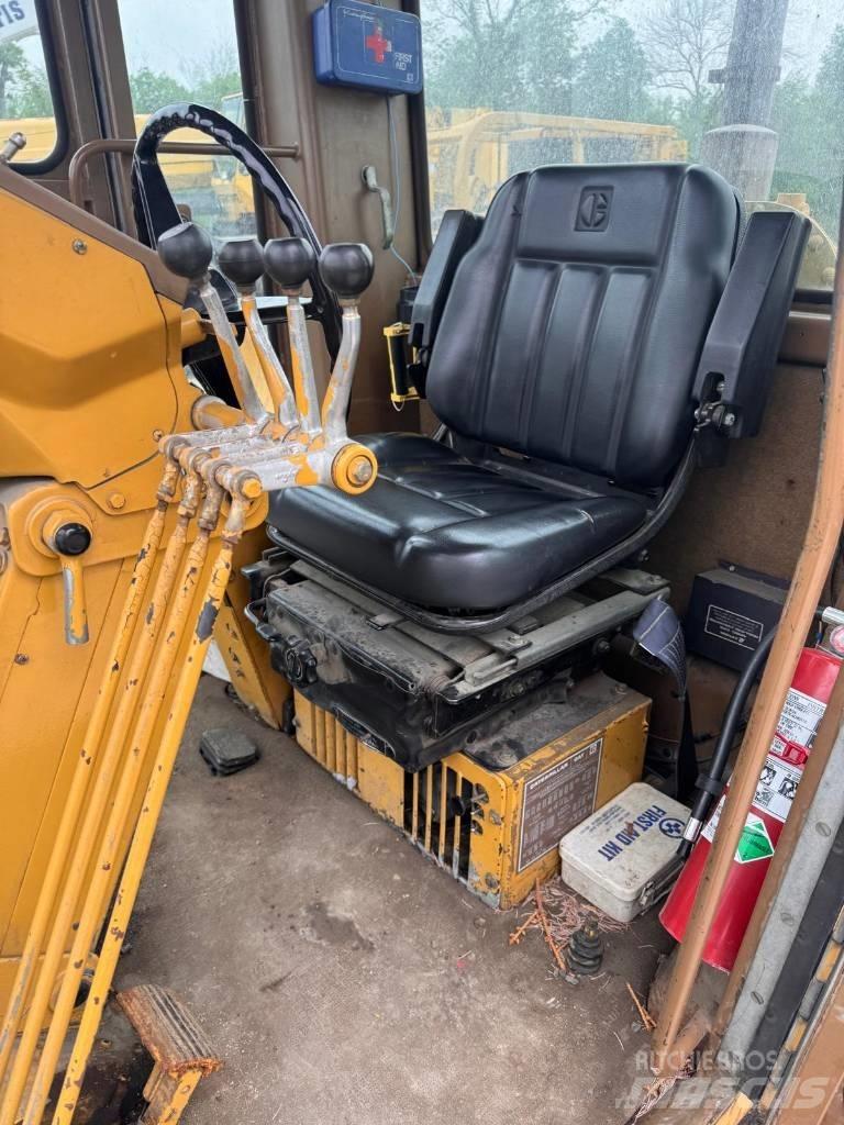 CAT 120 G 平土機