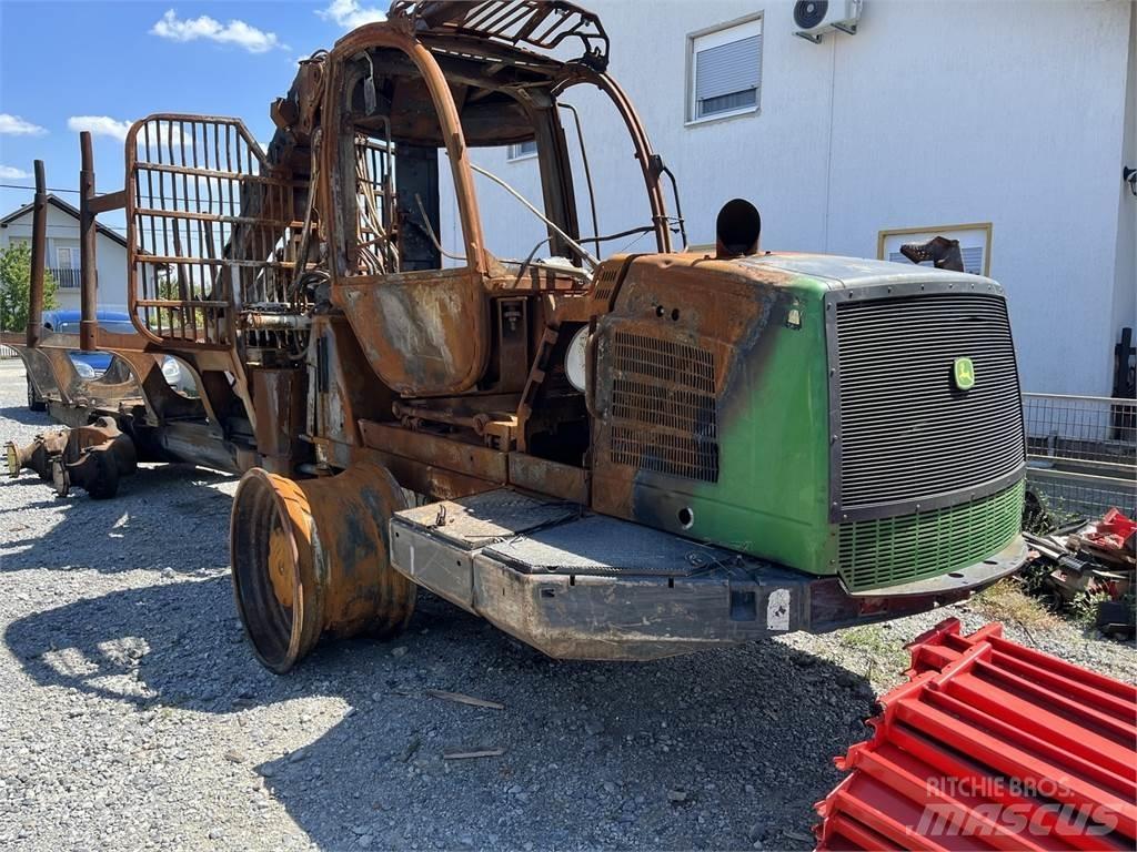 John Deere 1110E 集運機