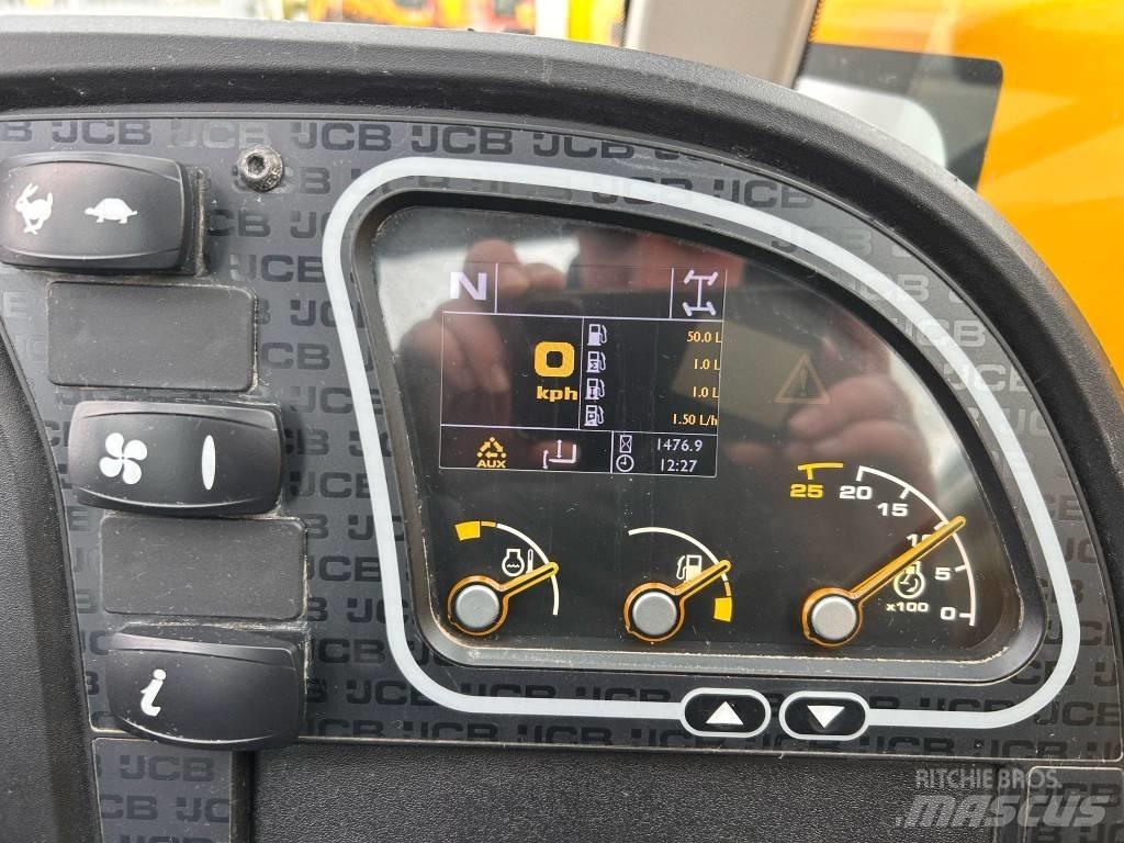 JCB 525-60 伸縮臂操作車