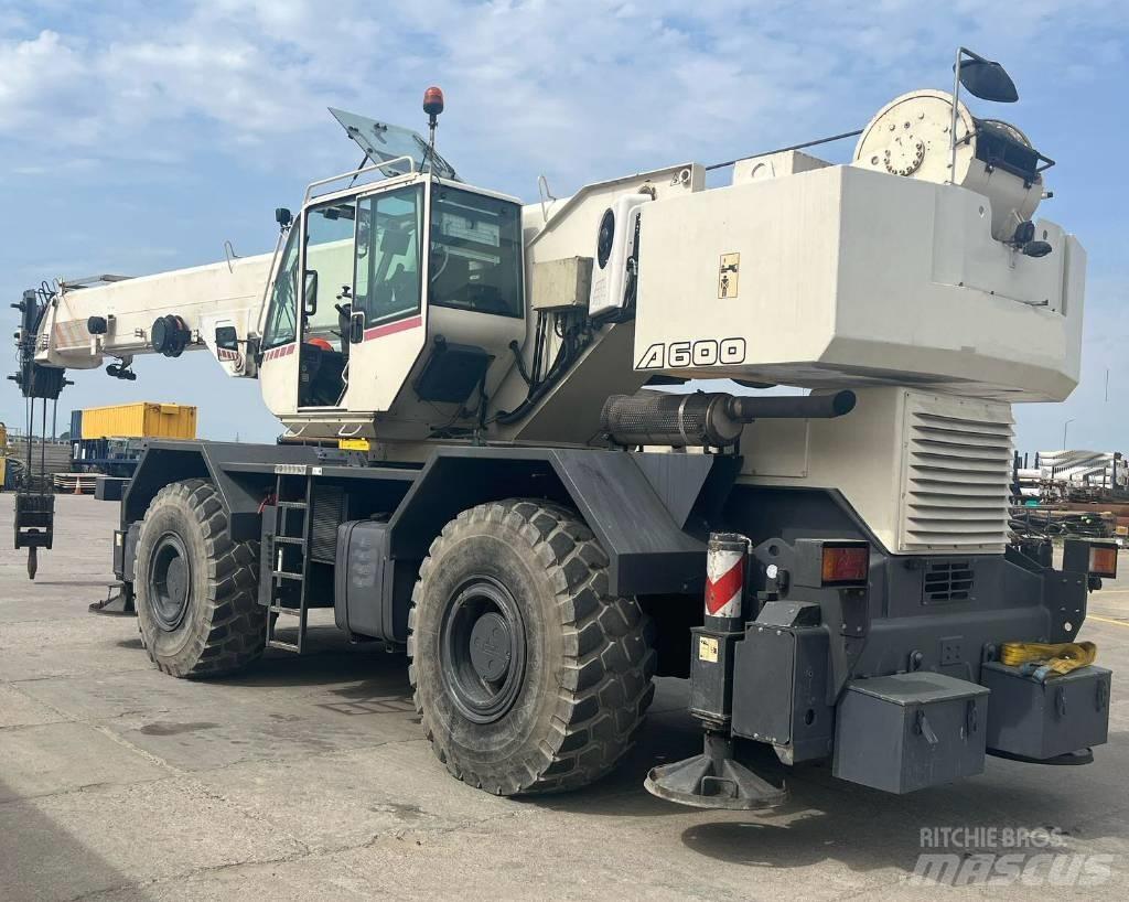 Terex A 600 越野起重機