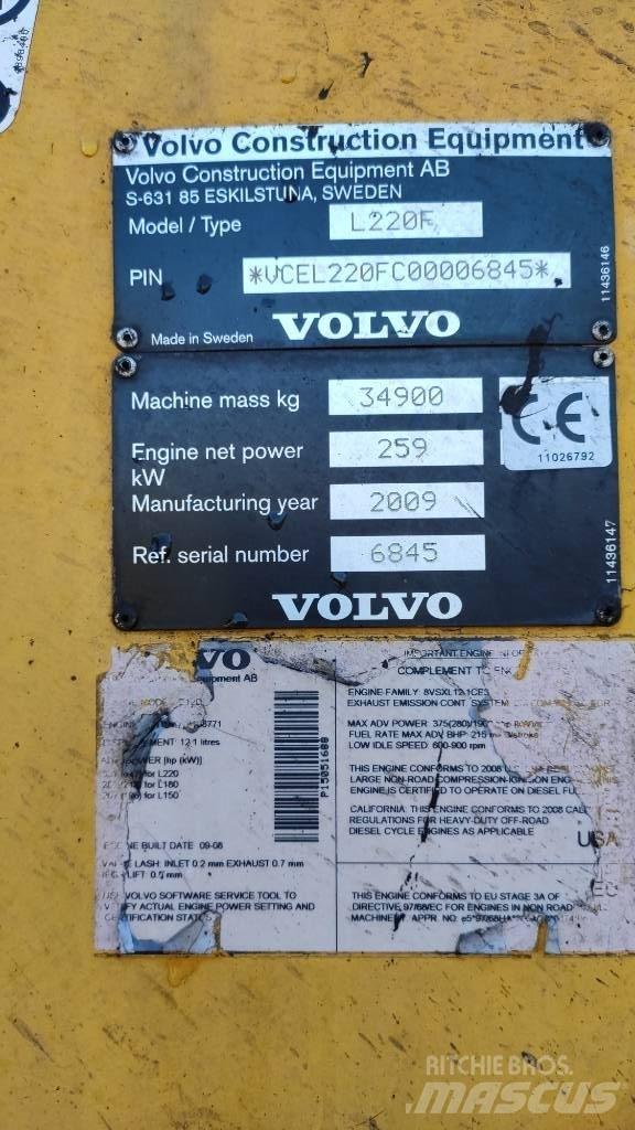 Volvo L 220 F 輪胎式裝載機