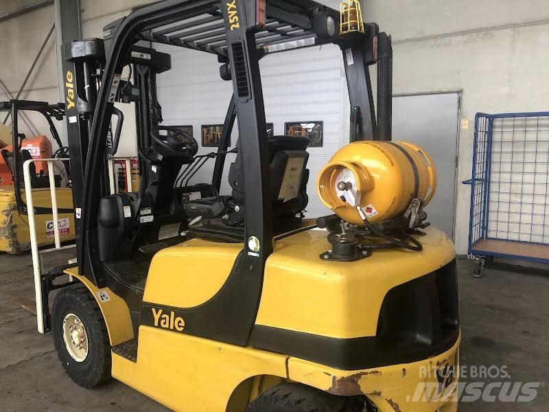 Yale GLP25VX 液化石油氣LPG卡車