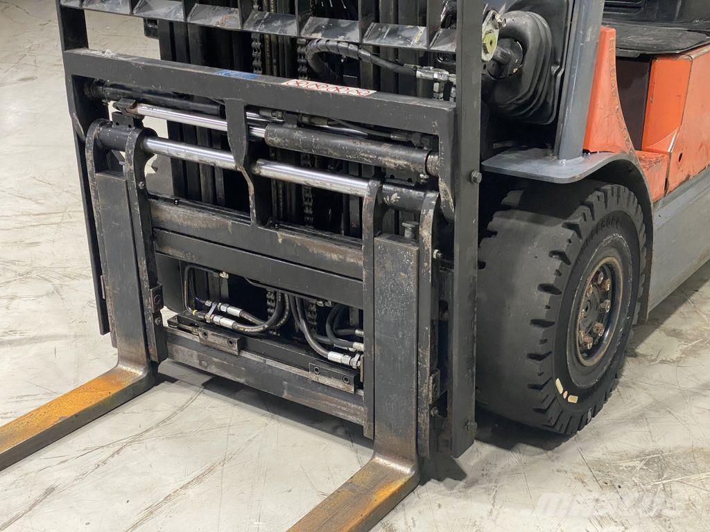 Toyota 7FBMF25 電動堆高機