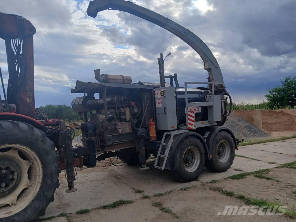 Zetor 10540 碎木機