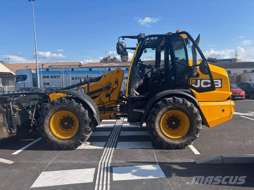 JCB TM 320 S 農業用伸縮臂裝載機